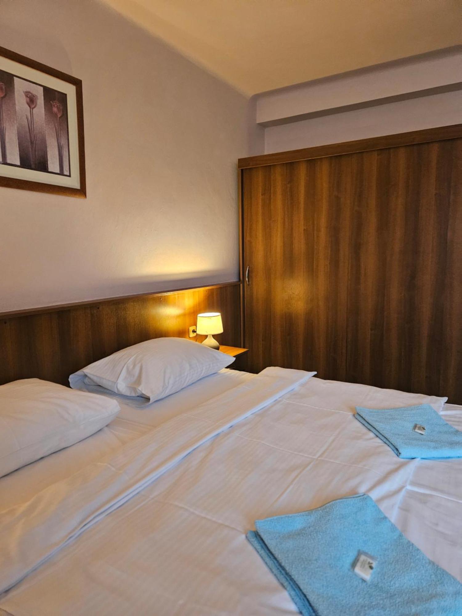 Hotel Trim Pardubice Exterior photo